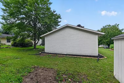 525 Berry Street, Stoughton, WI 53589 - Photo 57