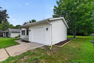 525 Berry St, Stoughton, WI 53589 - Photo 63