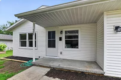 525 Berry Street, Stoughton, WI 53589 - Photo 3