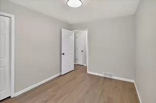 525 Berry St, Stoughton, WI 53589 - Photo 25