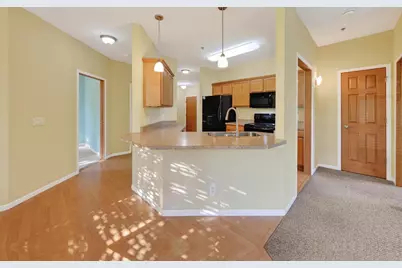 2581 Smiths Crossing #101, Madison, WI 53783 - Photo 9