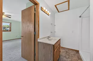 662 11th St, Baraboo, WI 53913 - Photo 17