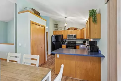 606 Garfield Avenue, Janesville, WI 53536 - Photo 9