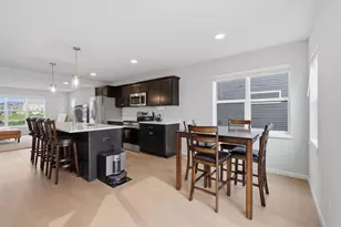 303 Breunig Blvd, Waunakee, WI 53597 - Photo 15