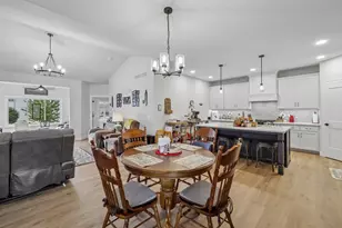 1134 Irene Ct, Waunakee, WI 53597 - Photo 7