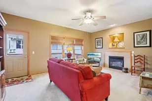 113 Jennifer Cir, Mount Horeb, WI 53572 - Photo 13