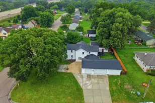 163 Valley Dr, Janesville, WI 53546 - Photo 51