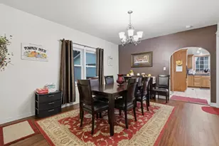 163 Valley Dr, Janesville, WI 53546 - Photo 9