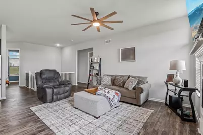 626 E Newville Trails Drive, Edgerton, WI 53534 - Photo 5