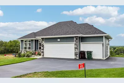 626 E Newville Trails Drive, Edgerton, WI 53534 - Photo 3
