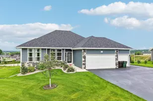 626 E Newville Trails Dr, Edgerton, WI 53534 - Photo 51