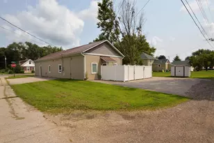 1201 S Beaumont Rd, Prairie Du Chien, WI 53821 - Photo 5