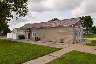1201 S Beaumont Road, Prairie Du Chien, WI 53821 - Photo 1