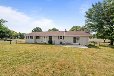 419 Coburn Street, Delavan, WI 53115 - Photo 5