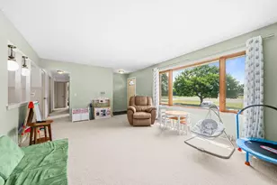 419 Coburn St, Delavan, WI 53115 - Photo 9