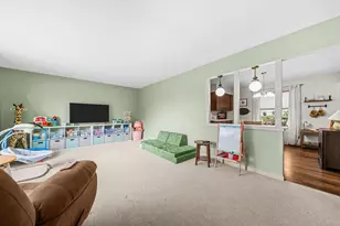 419 Coburn St, Delavan, WI 53115 - Photo 7