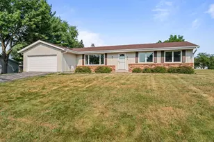419 Coburn St, Delavan, WI 53115 - Photo 3