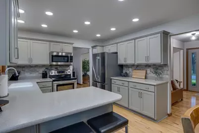 101 Coach House Drive, Madison, WI 53714 - Photo 11