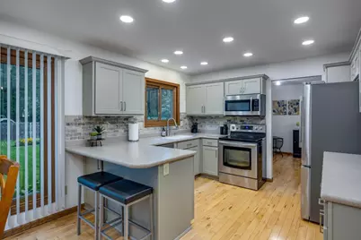 101 Coach House Drive, Madison, WI 53714 - Photo 9