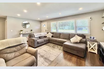 2015 Murphy Woods Road, Beloit, WI 53511 - Photo 3