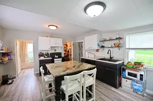 604 Grove St, Baraboo, WI 53913 - Photo 3