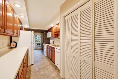 1522 Golf View Road #D, Madison, WI 53704 - Photo 9