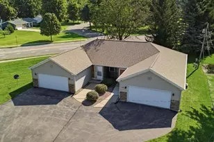 2302/2308 Bootmaker Dr, Beloit, WI 53511 - Photo 9