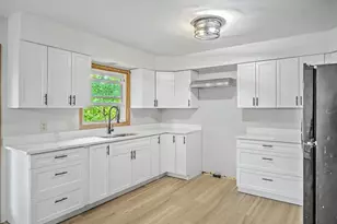 1925 Elka Ln, Madison, WI 53704 - Photo 7