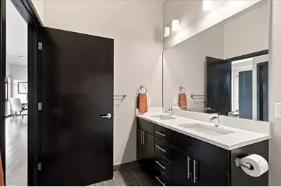 825 E Mifflin Street #404, Madison, WI 53703 - Photo 15