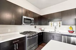 825 E Mifflin St, Madison, WI 53703 - Photo 5