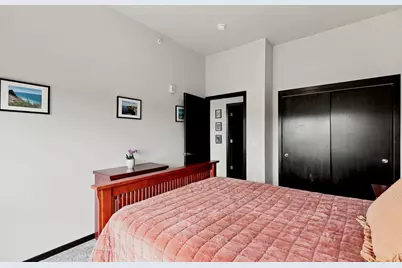 825 E Mifflin Street #404, Madison, WI 53703 - Photo 13