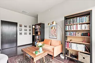825 E Mifflin St, Madison, WI 53703 - Photo 7