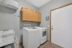 5583 Bantry Ln, Fitchburg, WI 53711 - Photo 11