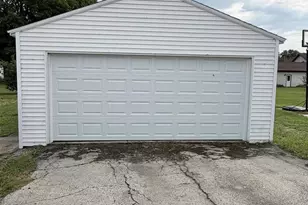 220 Center St, Randolph, WI 53956 - Photo 5