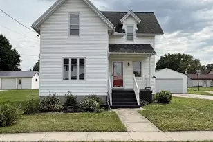 220 Center St, Randolph, WI 53956 - Photo 1
