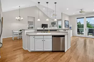 605 Samuel Dr, Madison, WI 53717 - Photo 7