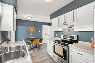 2010 Cameron Dr, Madison, WI 53711 - Photo 11