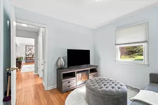 2010 Cameron Dr, Madison, WI 53711 - Photo 23