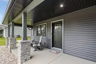 502 Eisenhower St, Baraboo, WI 53913 - Photo 5