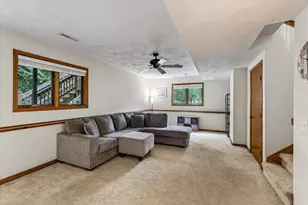 4410 Whitetail Ln, Madison, WI 53704 - Photo 17
