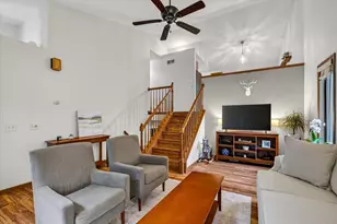 4410 Whitetail Ln, Madison, WI 53704 - Photo 3