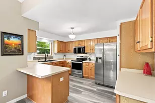 631 Constitution Ln, DeForest, WI 53532 - Photo 11