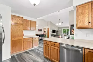 631 Constitution Ln, DeForest, WI 53532 - Photo 15
