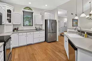 605 Samuel Dr, Madison, WI 53717 - Photo 5