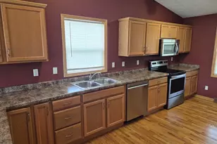 4022 Kingsford Dr, Janesville, WI 53546 - Photo 11