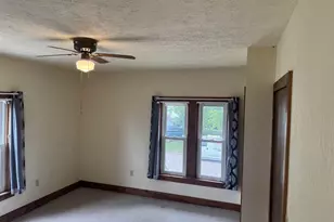95 N High St, Markesan, WI 53946 - Photo 27