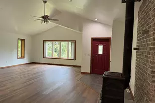 N9165 Currie Rd, Portage, WI 53901 - Photo 7