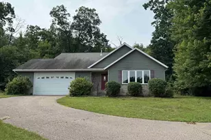 N9165 Currie Rd, Portage, WI 53901 - Photo 5