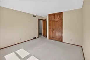 6318 Keelson Dr, Madison, WI 53705 - Photo 41