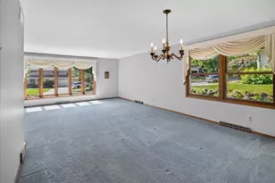 6318 Keelson Dr, Madison, WI 53705 - Photo 13
